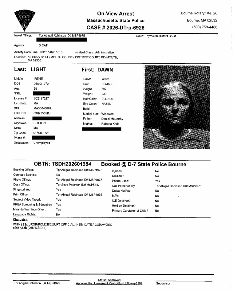 MattBlacInc's tweet photo. Arrest details of #DawnLight
Plymouth District Court, MA
Charge(s) WITNESS/JUROR/POLICE/COURT OFFICIAL, INTIMIDATE AGGRAVATED
#LindsayClancy Trial
pages 7 - 10 https://t.co/DiSJI7mYYp