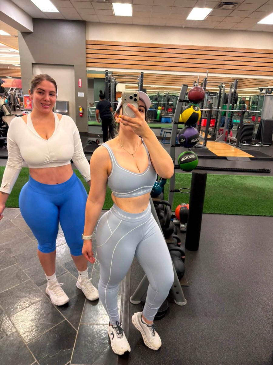 Only_CHIMO's tweet photo. Sports team 😉🍑 https://t.co/mOPDKVfVmH