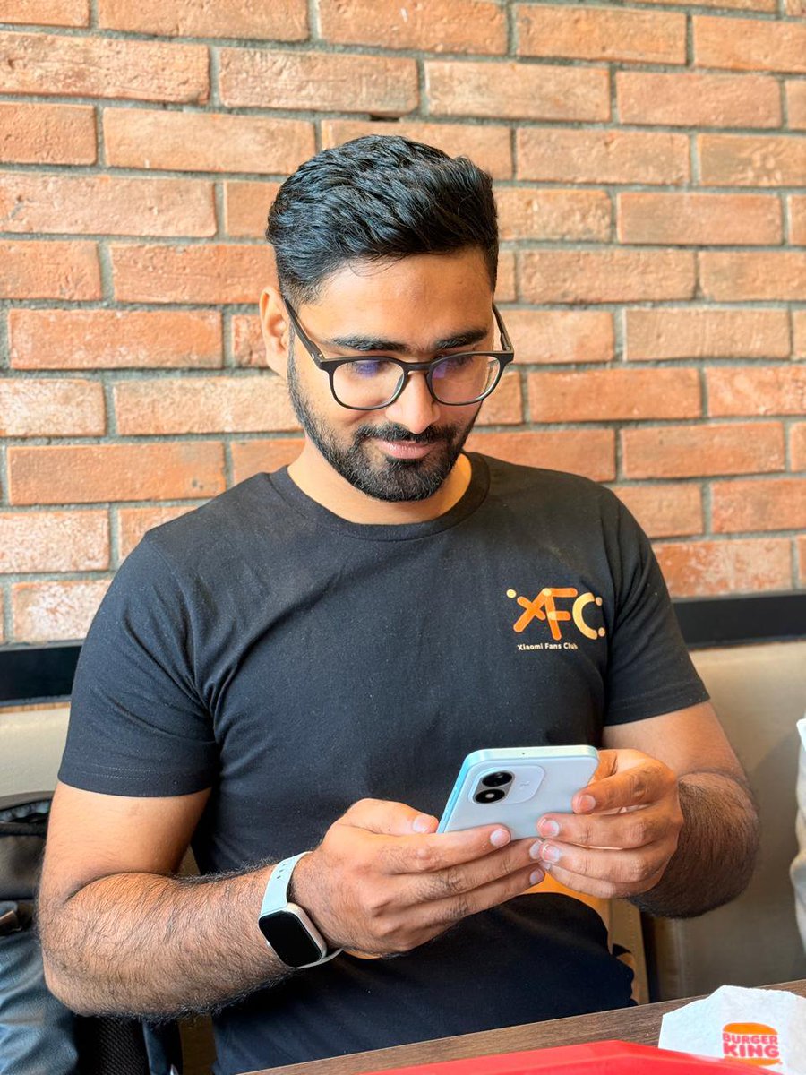 Shahvez002's tweet photo. Loved the hands-on experience with the Redmi Note 17! The smooth performance, vibrant display, and impressive camera experience really stood out. A very promising device! 🔥📱

#RedmiNote17  @xfcmeerut @RedmiIndia https://t.co/Ye1MxfHcdK