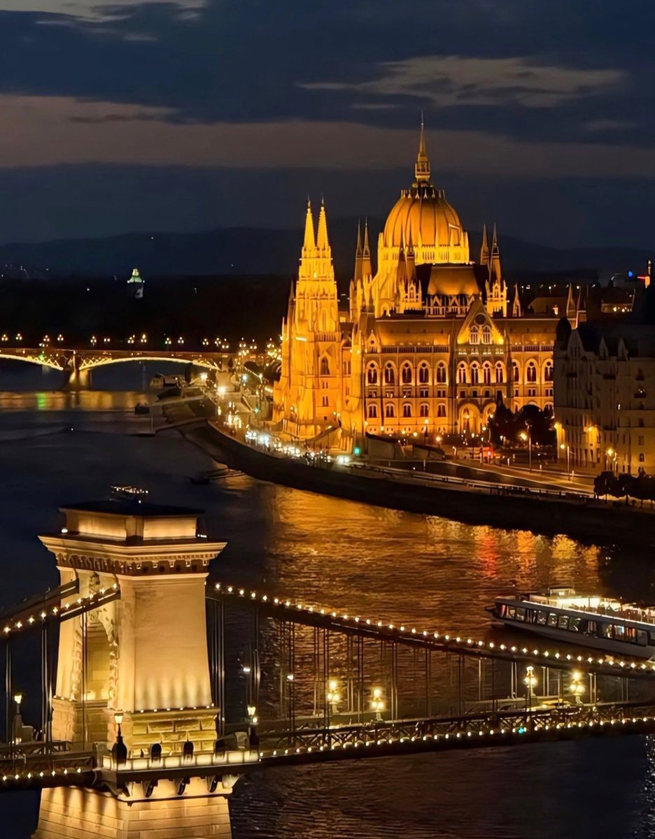 natureLover6026's tweet photo. Budapest, Hungary https://t.co/Ko15eT2W0l