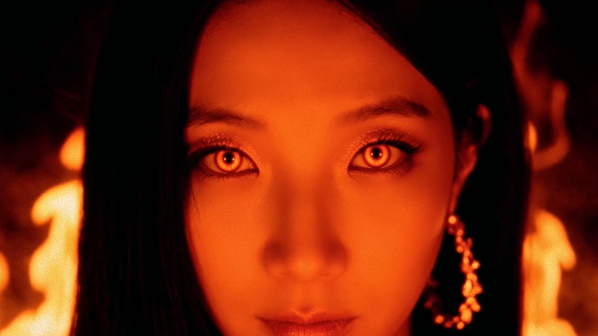 zuzuryu's tweet photo. can i come over and stare at you like this https://t.co/J7oiIpweDt