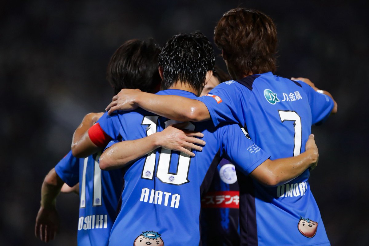 sho_omori7's tweet photo. 水戸ホーリーホックはJ1で鹿島に勝つことを目標の一つにここまで築きあげてきたという映像を試合前に皆で観ました。

皆さんのダービーへの思いが本当に力になりました！！
最高の勝利🐉🔵

連戦はまだ続きます。勝ち続けましょう！

#渡邉新太の銅像建てましょう
@hollyhock_staff 
@hollykun_mito https://t.co/dub7IgP0YO