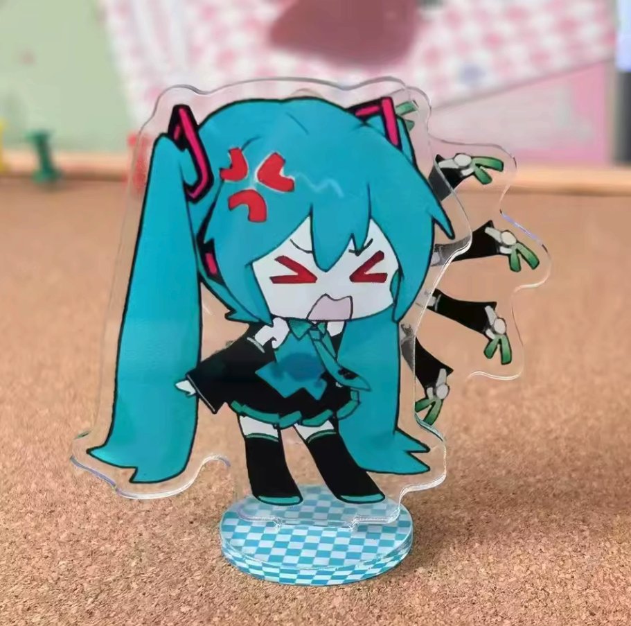 HaphaxJames's tweet photo. @AlexBionicS Would you mind tellin me where I can find this? Found this (see image) but I think yours is a better fit for the time period of Miku https://t.co/SLhNPxUxDa