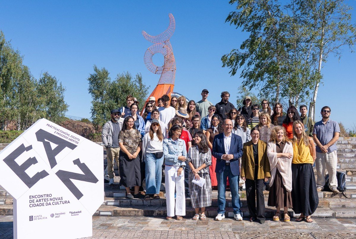 CidadedaCultura's tweet photo. Arrinca no Gaiás un #EncontrodeArtesNovas que pon o foco no diálogo entre creación e tecnoloxía. Ata o venres, 28 artistas, persoas investigadoras e profesionais emerxentes do sector cultural comparten prácticas, metodoloxías e inquedanzas na décimo sexta edición do #EAN. https://t.co/zUzwWZSwr3