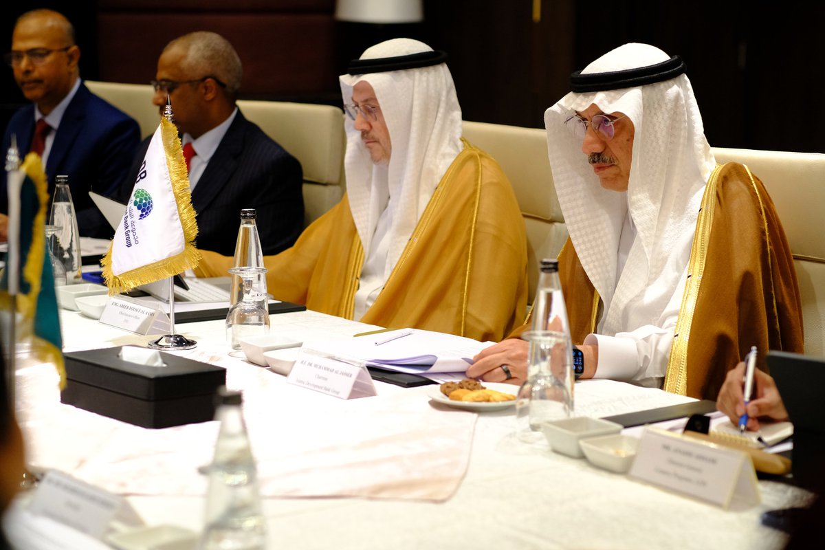 isdb_group's tweet photo. In #Dhaka, H.E. Mr. Amir Khasru Mahmud Chowdhury, Bangladesh’s Minister of Finance and Planning and IsDB Governor, met with H.E. Dr. Muhammad Al Jasser, Chairman of the #IsDB Group, accompanied by Eng. Adeeb Yousuf Al Aama,CEO of @ITFCCORP, and senior IsDB Group officials.

The meeting reviewed the longstanding Bangladesh–IsDB partnership, taking stock of progress across the development portfolio and identifying opportunities to expand cooperation in areas central to Bangladesh’s growth. 

Discussions also focused on shaping the upcoming Member Country Partnership Strategy (MCPS) around the country’s development aspirations and priorities.

Key areas included resilient infrastructure, transport connectivity, trade finance, and private-sector development. 

Both sides underscored the importance of the IsDB Concessional Fund (ICF) and blended finance models, including Sukuks, to expand access to financing, while exploring how the wider IsDB Group can further support Bangladesh’s development agenda.