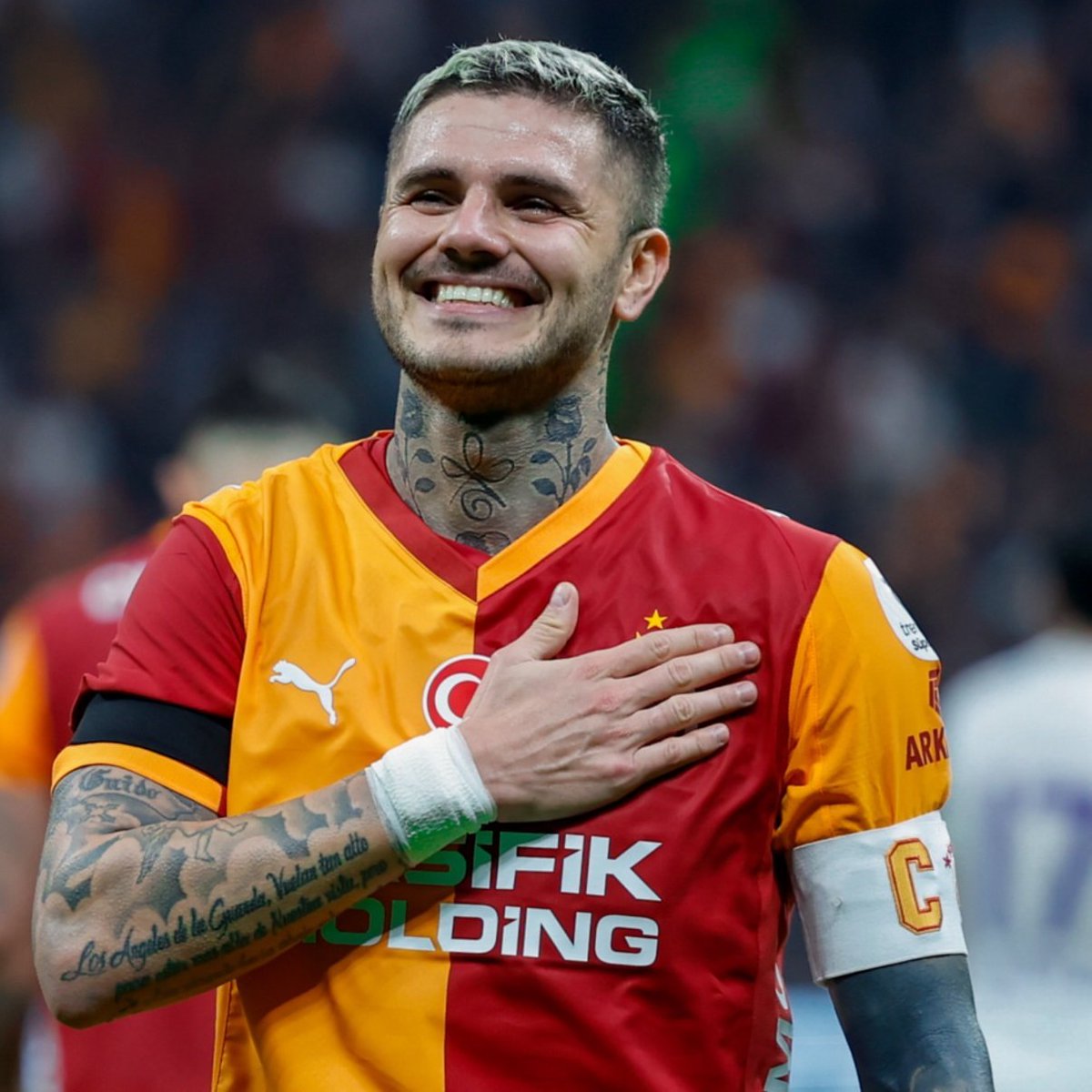 besyildiz05's tweet photo. Kendine ihanet ettin be aşk adamı icardi https://t.co/kOgzNwYYUd
