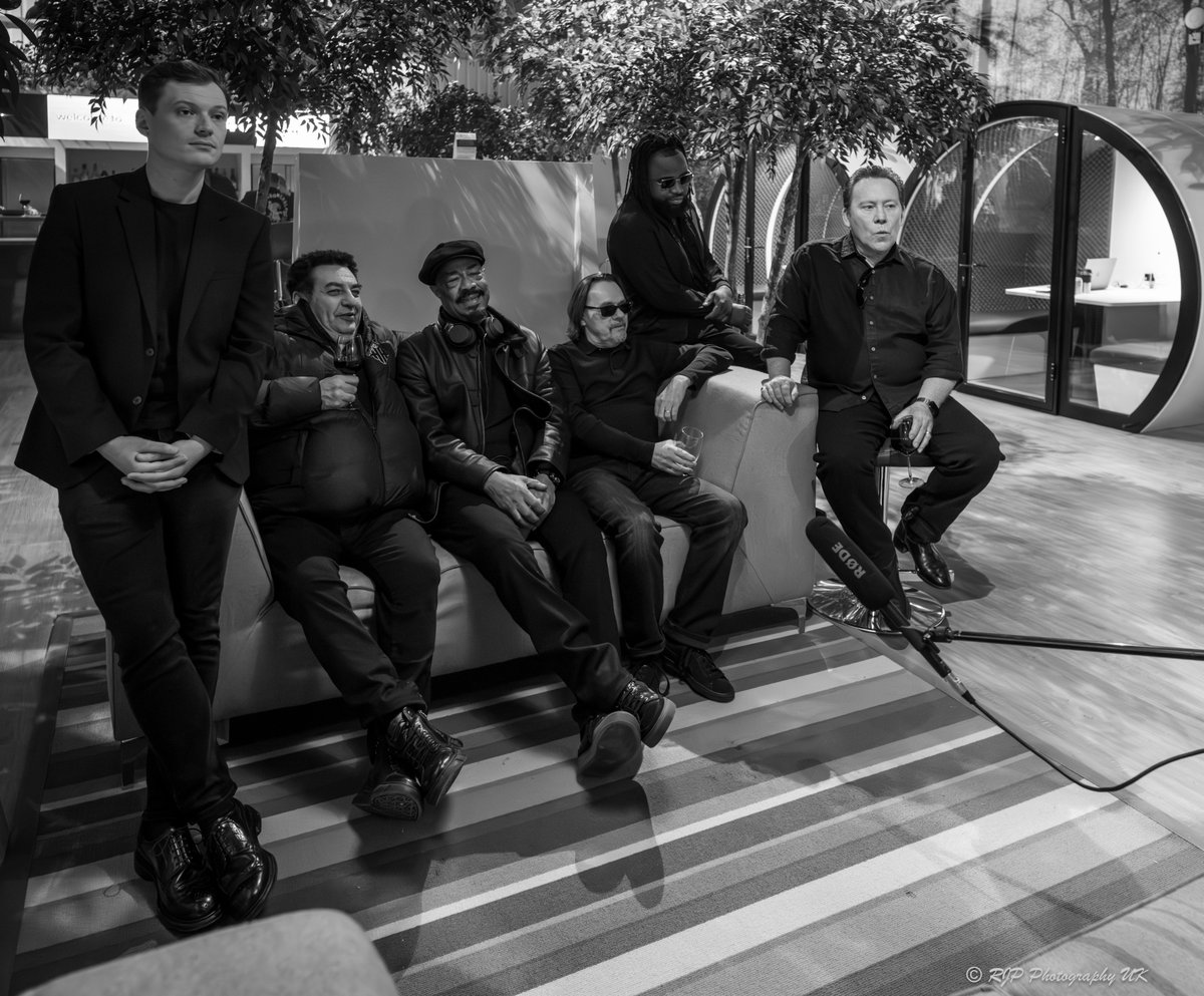 UB40OFFICIAL's tweet photo. On this day in 2022, we released our re-recorded version of Red Red Wine! 

Check out these fantastic behind the scenes photographs from the recording of the music video! 
https://t.co/v6nrzZRTAc   

📸Richard J Purvis 

Big Love UB40 
#UB40 #Redredwine #ub45 https://t.co/D7xxbNnkxf