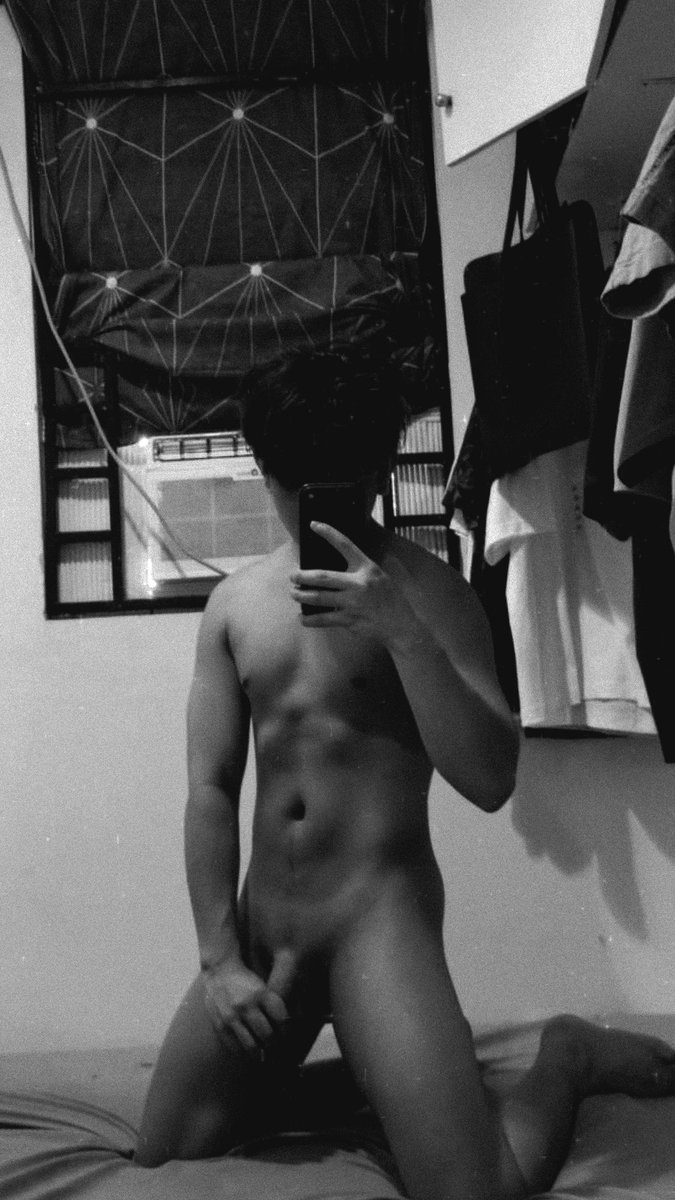 Itsme_jaks's tweet photo. Let me feed your fantasy. https://t.co/1ivYn7Ki4r
