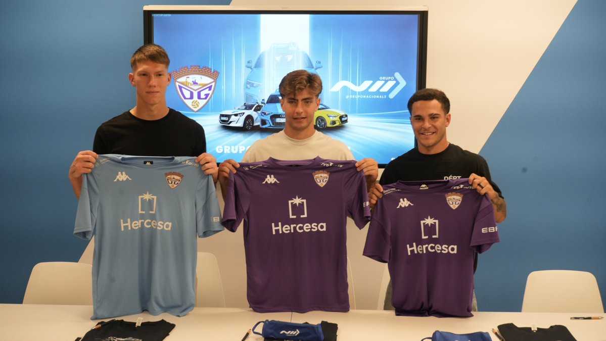 deporguada's tweet photo. 💜 ¡Del Promesas al primer equipo!

Max, Nacho y Rubén Expósito han sido presentados oficialmente como jugadores del primer equipo tras dar el salto desde el Dépor Promesas.

¡Enhorabuena por este merecido ascenso! 👏

📍 Nacional II
🎙️ Declaraciones completas en nuestro canal de YouTube: https://t.co/YCWPbEavdd
