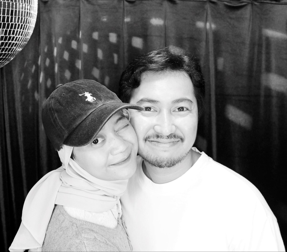 rytlulu's tweet photo. siselalu merhatiin kenyamananku dimanapun berada, sipaling support mental provider aku, how lucky iam. i love you more🦋 https://t.co/YmKuU1Znjh