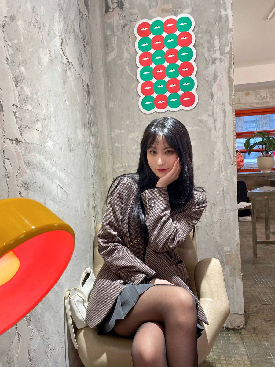xtwi_freakx's tweet photo. 听说AI换脸特别真？于是我就抱着好奇心试试，真没想到，一张照片居然可以有很多种玩法

自己去试试吧，肯定让你满意

https://t.co/SFIs0dTloP👈

- https://t.co/3giRjy1Q3B