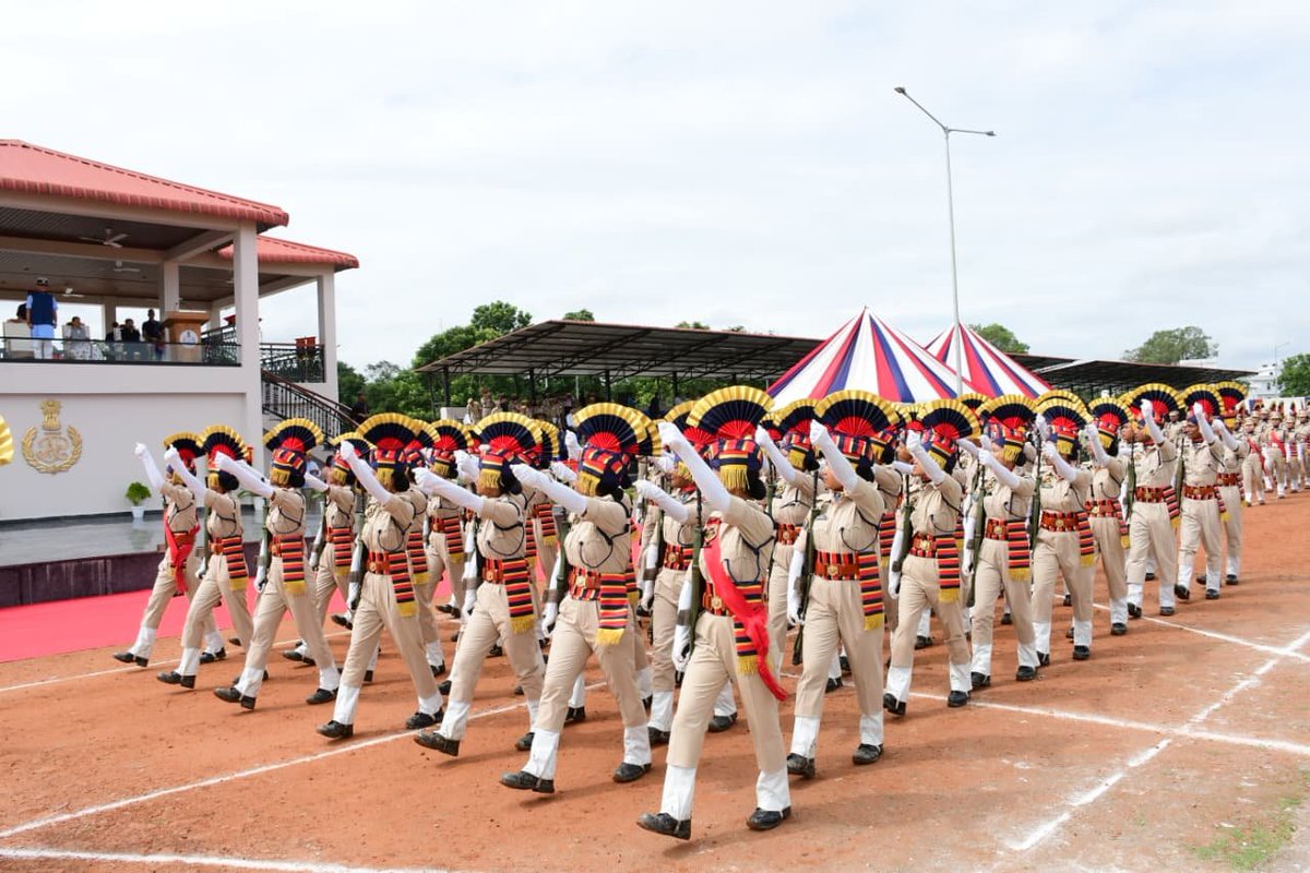 assampolice's tweet photo. A new chapter of service begins today.

Hon’ble Chief Minister Dr. @himantabiswa Sir Took the Salute at the Passing Out Parade of 32 DySPs and 371 Constables (Communication) at Lachit Barphukan Police Academy, Dergaon.

They now move from training to duty, carrying the responsibility of serving Assam with professionalism, courage and integrity.

@HardiSpeaks @DGPAssamPolice @LBPA_Assam