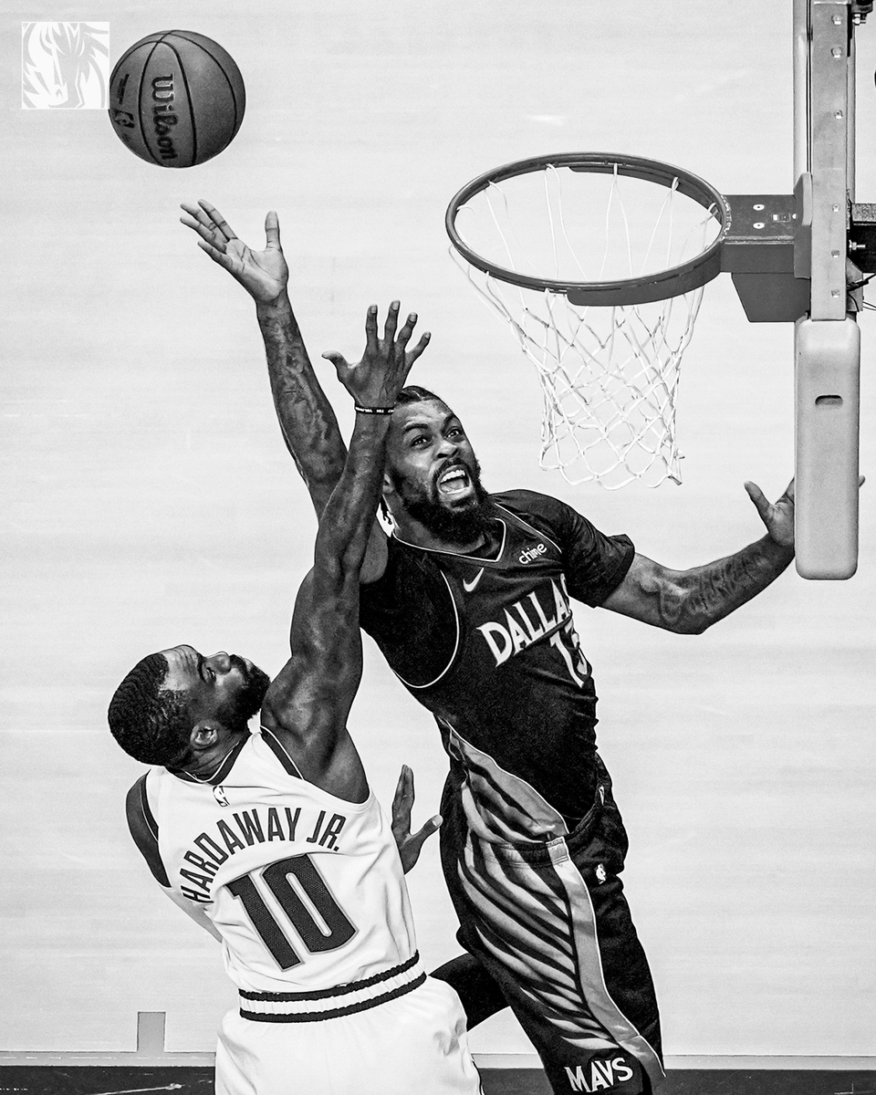 dallasmavs's tweet photo. Top plays as told in B&amp;W ⚫️⚪️ 

NBA Top Plays Week // #MFFL https://t.co/pifhdLOJ8I