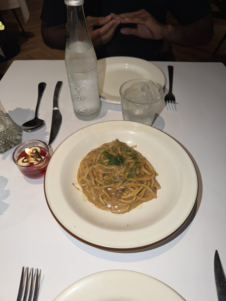 ciaoamora's tweet photo. yuummmsss https://t.co/Y1RCRe6YQs