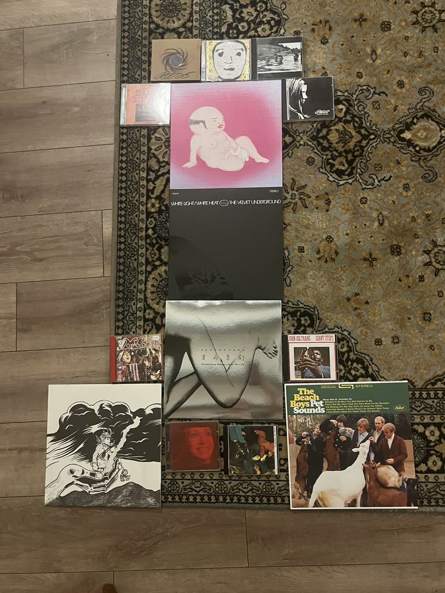 maxime_aep's tweet photo. Cœur et bite en CD et en vinyle https://t.co/Hd6AbUSf2Q