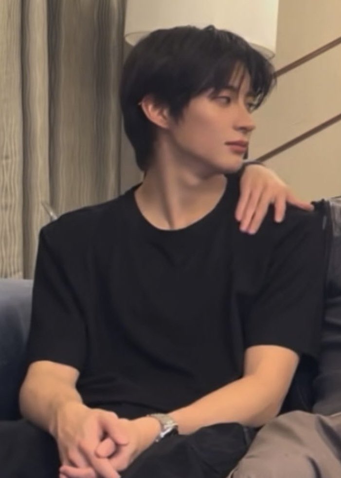 Hazel9502's tweet photo. ชาติ ศาสนา เมะม๋าเสื้อดำ💯 https://t.co/sOR8dVbCxF