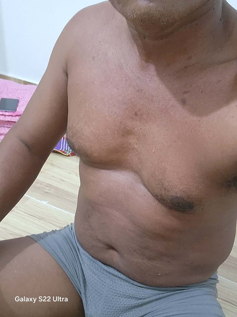 kh_oldman's tweet photo. មុខសុិចណាស់ពូ​ ចង់ឃេីញVideoពេញ​ មុខពេញ
ឆាតមកបង​ ក្ដធំណាស់ពេលខឹងខ្លាំង😜 https://t.co/qQtbNvIBq8