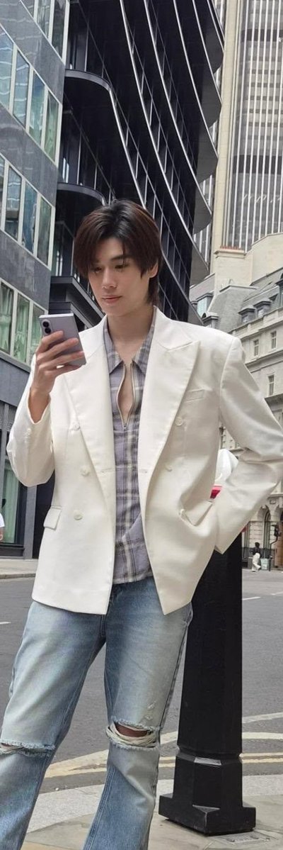 phumiaws's tweet photo. rome boy - london boy - paris boy https://t.co/CGqjz6793l