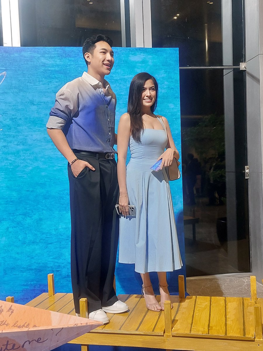 SoundCheckMNL's tweet photo. So pretty and handsome! #AlexaIlacad @alexailacad and #DarrenEspanto @Espanto2001 at the gala night of  #TheNotebookMusical #TheNotebookMusicalPH 💙 https://t.co/EGaFzYL8Ul