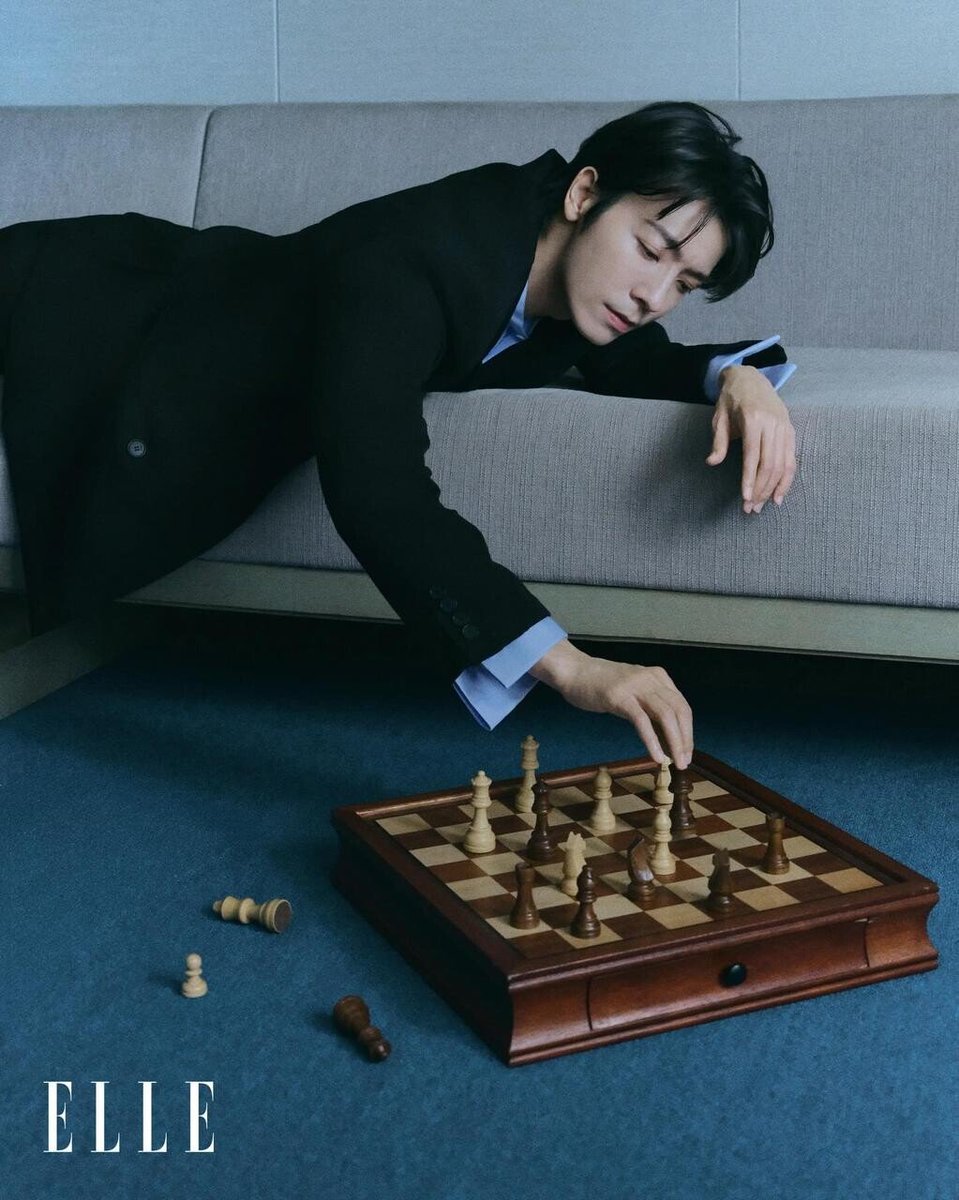 tang__kira's tweet photo. Donghae (Super Junior) untuk ELLE Korea https://t.co/s0wBlpw0Vs