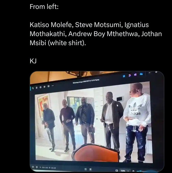 WorldofThabiso's tweet photo. Lmao🤣🤣Once again we are being introduced to petty and common criminals as "big 5" while the real Big Five sip the wine and smoke cigars

Have you ever heard of Construction &amp; Bread Cartels,Rand Manipulation, Tax Evasion,Financial Outflow,Media Propaganda,Judial Capture 
etc🤔 https://t.co/B9Kn4x3FPk