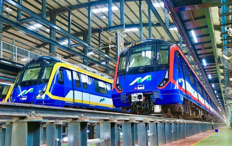 DelayMeter_IN's tweet photo. 🕜 904 Days | 29 Months | 2 Years Since Contract Awarded

🏗️Mumbai Metro Line 6 Kanjurmarg Depot
Authority: MMRDA
Deadline: Not set (2 Yrs)
Proposed: Dec 2016
Status: Land Acquisition Ongoing from 3 Yrs. Alternative 8 Pit Lines Yard maintenance Const Started
📷: Respective Owners https://t.co/j1xQFiVGei