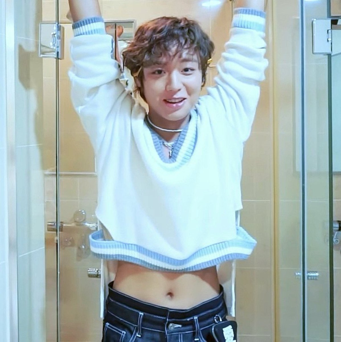 RaccoonsCoffee's tweet photo. Can we put this guy in cropped tops again please https://t.co/h5wq1RwMQZ