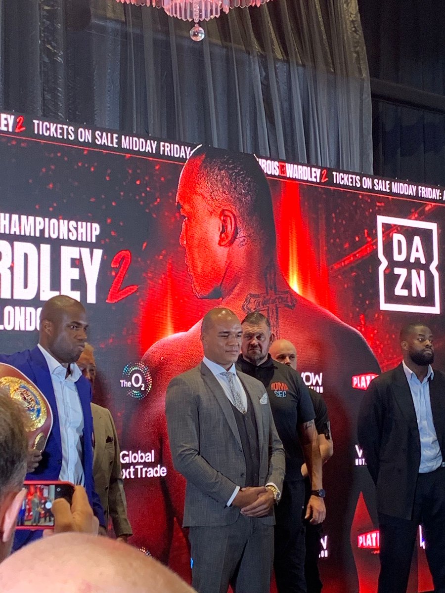 jamsboxingchat's tweet photo. LIVE SHOTS From the Dubois x Wardley 2 press conference in London. 

#Boxing #DuboisWardley2 #PressConference #QueensberryPromotions #RCB #BoxingFightZone #RedCornerBoxing https://t.co/Brp4wt5eyM