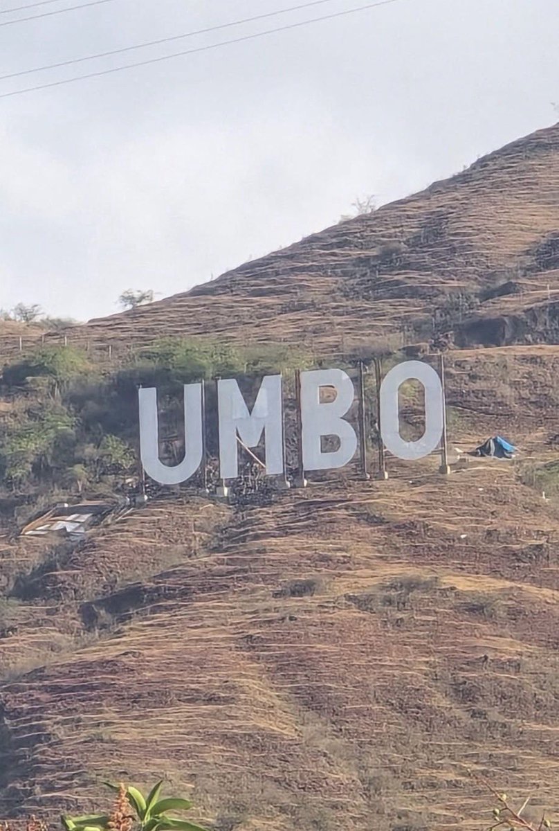 andresfme08's tweet photo. Es muy triste ver cómo manos inescrupulosas vandalizaron el letrero que con tanto amor entregamos a Yumbo. Un regalo pensado para nuestra comunidad y para dejar algo bonito en nuestro municipio. 

Rechazamos estos actos que no nos representan como yumbeños.💔

#Yumbo #Vandalismo https://t.co/Ar70x67o2i