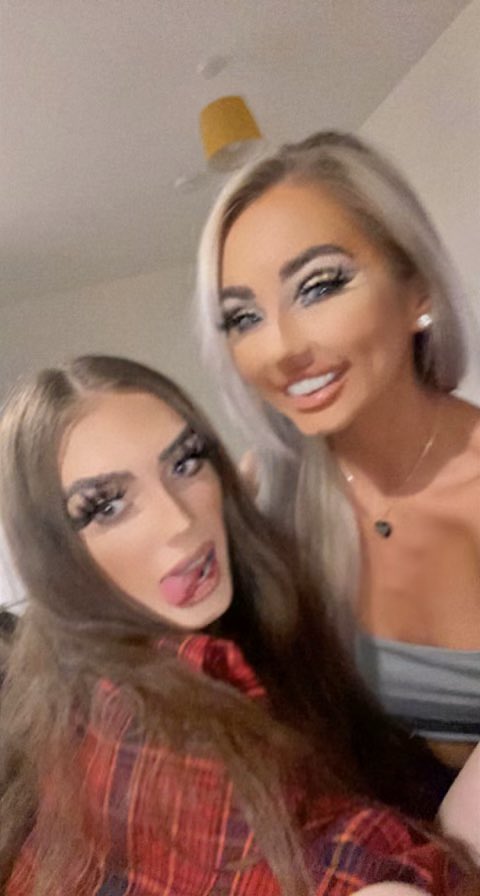 eternalllyari's tweet photo. since its national suicide prevention month id like to dedicate it to my best friend who passed away from suicide in 2025. u aren’t weak for feeling this way, always reach out, u are never alone, i wish she had known that☹️ always here if anyone feels like there’s no way out🤍 https://t.co/gAXUomyoh7