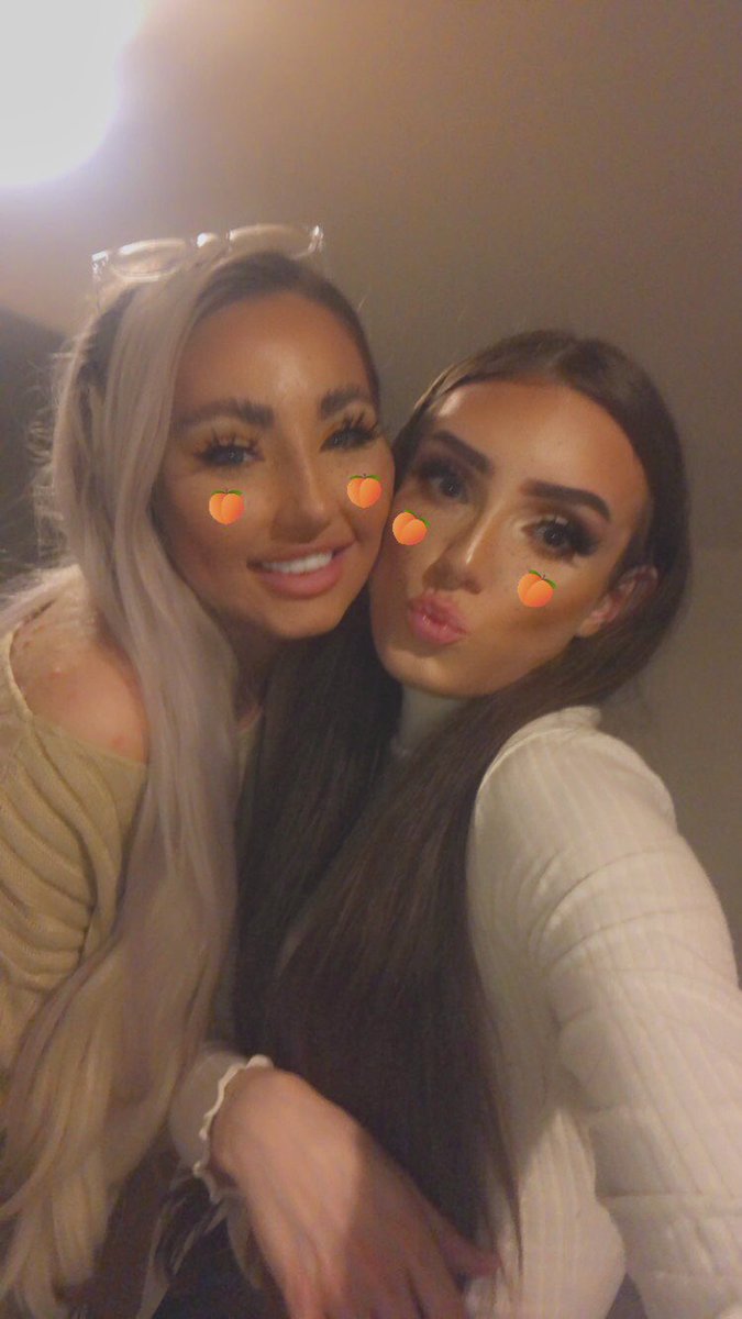 eternalllyari's tweet photo. since its national suicide prevention month id like to dedicate it to my best friend who passed away from suicide in 2025. u aren’t weak for feeling this way, always reach out, u are never alone, i wish she had known that☹️ always here if anyone feels like there’s no way out🤍 https://t.co/gAXUomyoh7