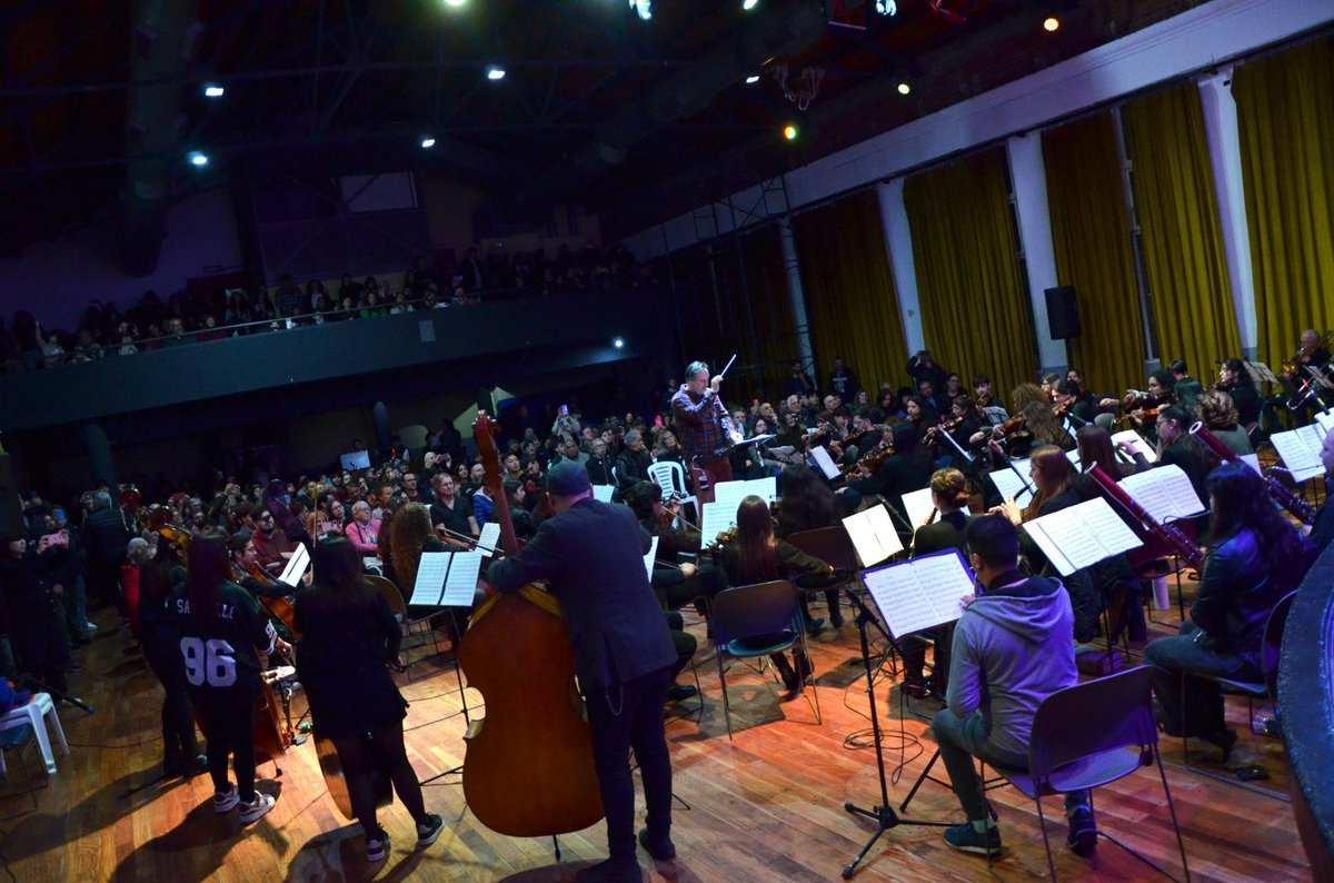 CulturaHur's tweet photo. TODO CERATI 🎼
Un homenaje al gran Gustavo Cerati en Marechal, junto a la Orquesta Sinfónica Juvenil https://t.co/bHipERA3Z2