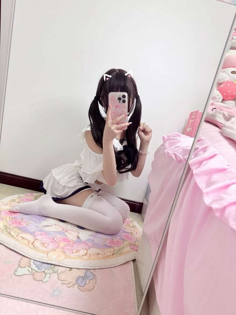 Iliarsxwk's tweet photo. 总是在X上面找福看？
 为什么不直接找我？我直接秒发 
我是女菩萨 不要🚪 https://t.co/UvVON1uTLr