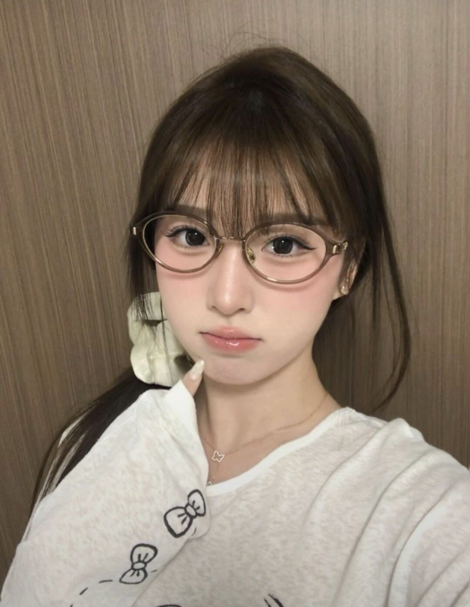 Mearps1699's tweet photo. 继续来啊，继续来啊

是谁说要来锐评我跟闺蜜15岁的bb啊！

心情不好来X发泄了，无来就给啊！！！！ https://t.co/rNu37sMtBM