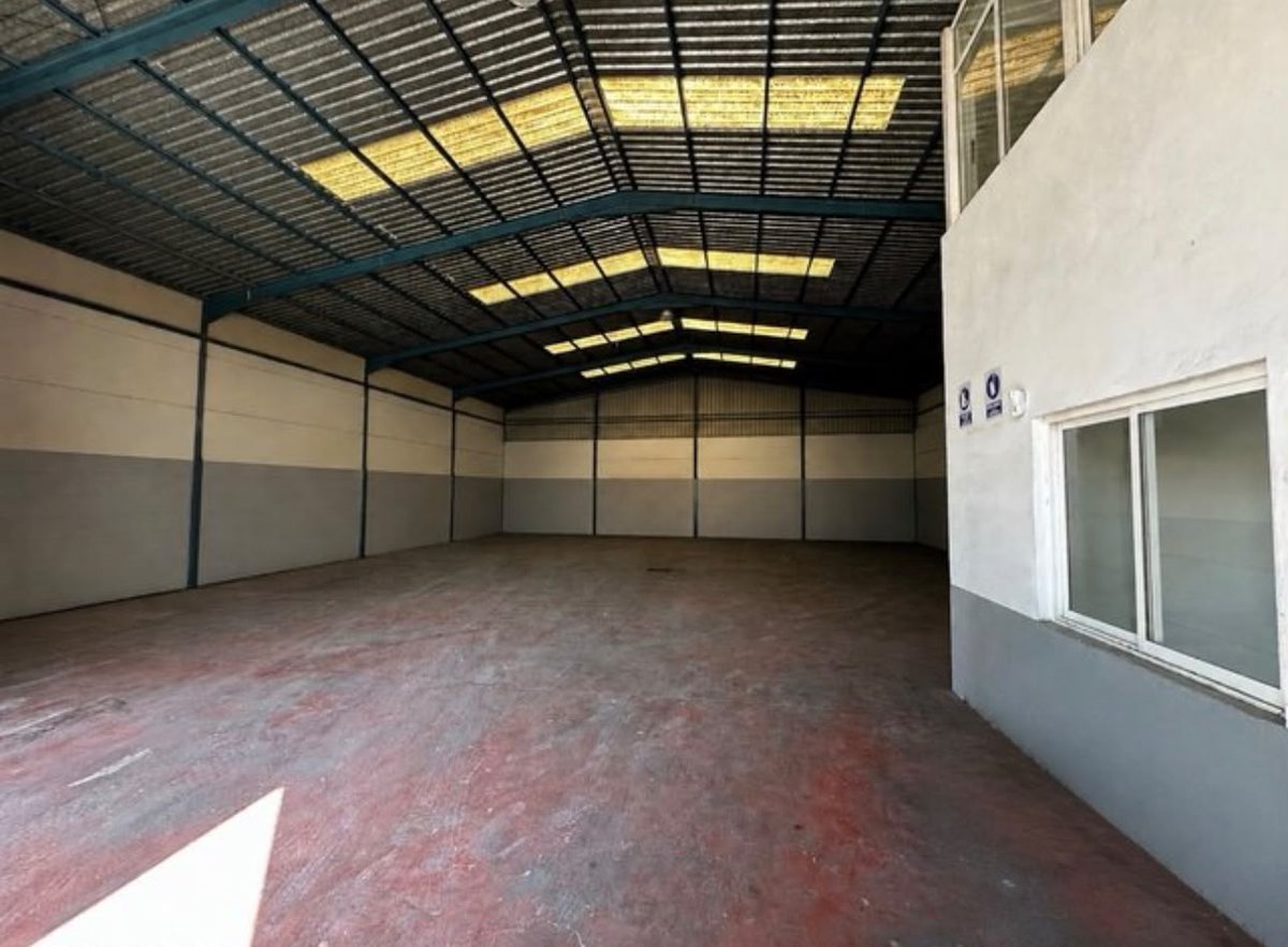 ExpInmobiliario's tweet photo. SE VENDE NAVE INDUSTRIAL SITUADA EN LA JUAIDA, TIENE UNA SUPERFICIE DE 486 M2. DISPONE DE OFICINAS Y BAÑO COMPLETO. https://t.co/FmyfrZccfu.

¿Quieres verlo? ¡Llámanos ya y pide tu cita!

☎ (+34) 685 88 20 30
📧 info@expertoinmobiliario.com
Más Info: https://t.co/ll3J0dsPAj https://t.co/5Cq2n6zNgu