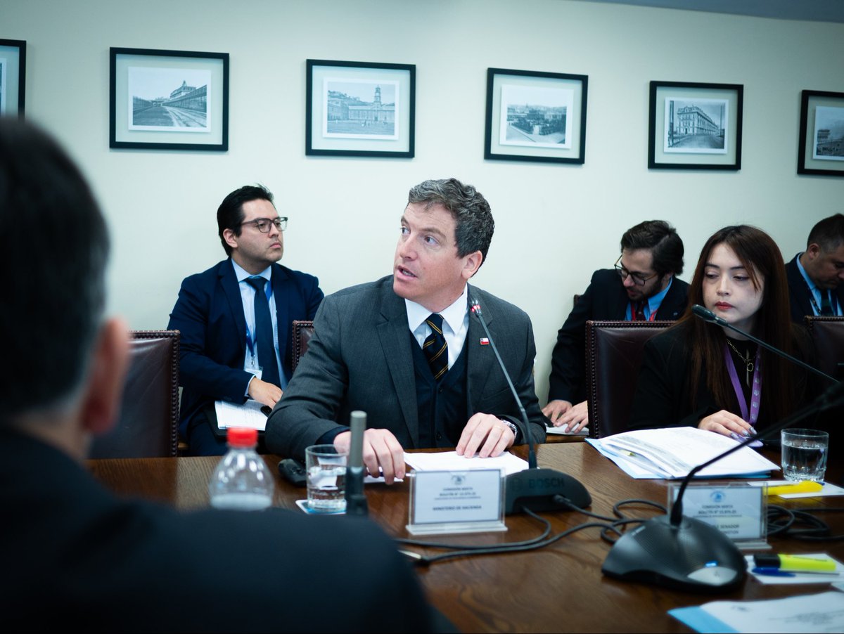 SubseHacienda's tweet photo. Subsistema de Inteligencia Económica

El subsecretario Sebastián Vallebona participa en la Comisión Mixta del proyecto de ley que persigue la ruta del dinero del crimen organizado. https://t.co/s7kvzjpB4s