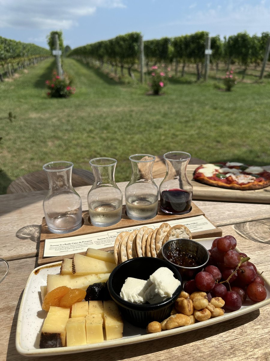 KellyVinier's tweet photo. Record every step of the process so guests can enjoy their wine with peace of mind. #RedWine #WineMaking https://t.co/Kp4PMgYyqs
