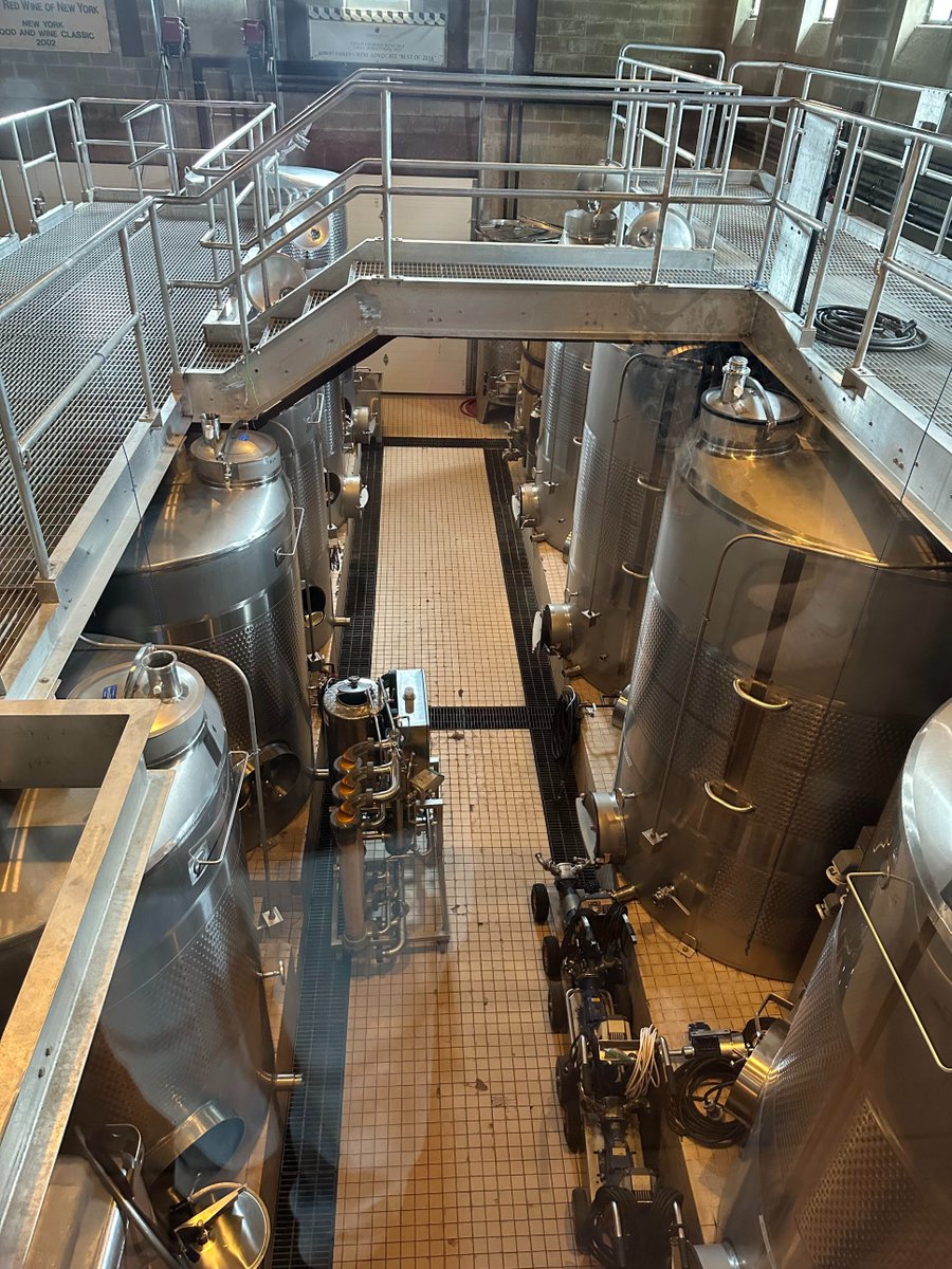 KellyVinier's tweet photo. Record every step of the process so guests can enjoy their wine with peace of mind. #RedWine #WineMaking https://t.co/Kp4PMgYyqs