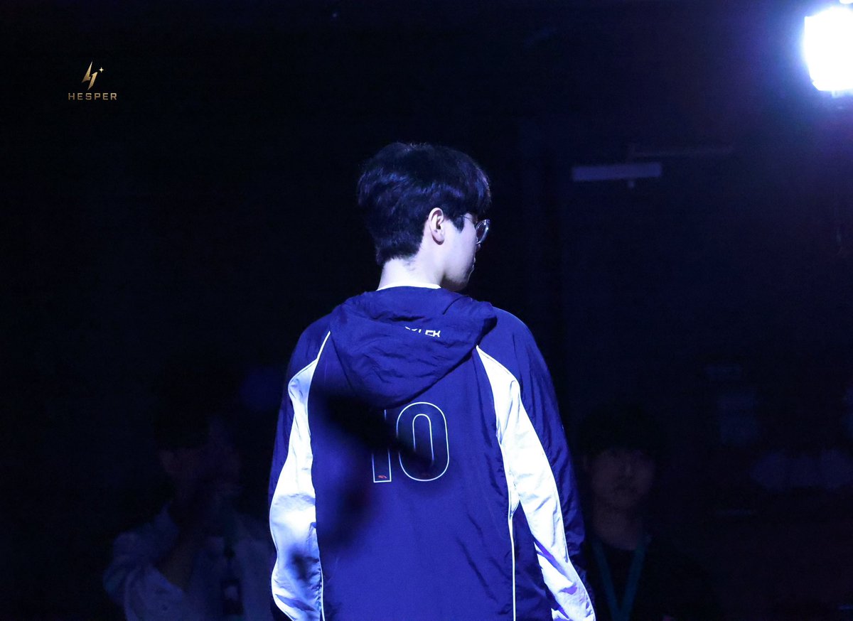 hesper_ujw's tweet photo. 260902 _ 타오르는 태양처럼 찬란하게 ⚡️
#최우제 #제우스 #ZEUS https://t.co/E1ghzJNPbN