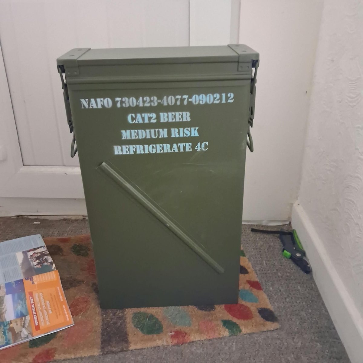 andybloke77's tweet photo. Erm..  #NAFO #MainBastards, Evri just drove a landrover into my garden and chucked this at my door.  Is this how we get bonuses now?  Cat2? https://t.co/yLScUypebS