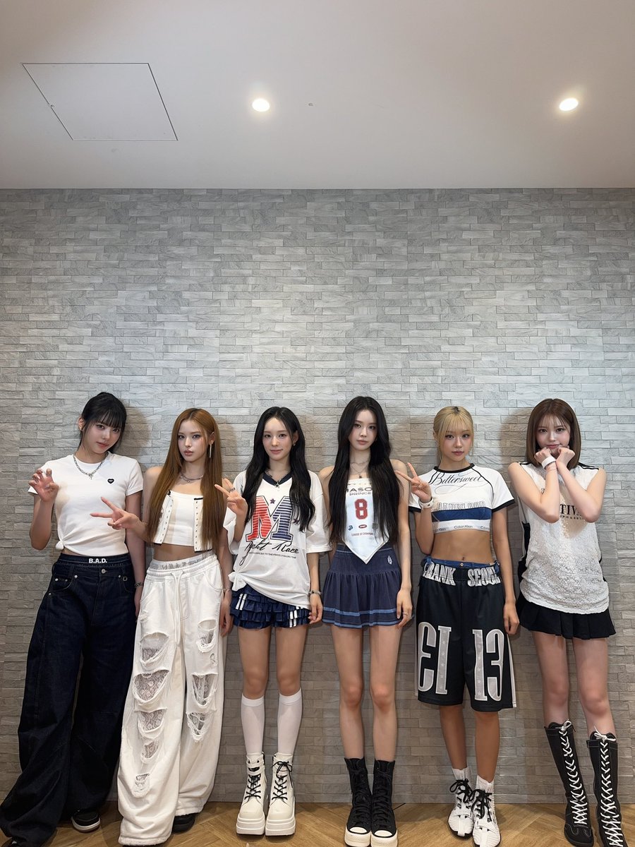 izna_offcl_jp's tweet photo. [iznaPIC_JP📷] 

2026.09.02
「DUMB HOT!」MV初公開記念 カウントダウンイベント

来てくださったみなさん、ありがとうございました💓
日本デビュー日、忘れられない思い出になりました✨
そしてiznaの日本デビューアルバム「HANDLE WITH CARE」たくさん聴いてください🫧

izna JAPAN 1st MINI ALBUM『HANDLE WITH CARE』
💿https://t.co/gwluuVCjzC  

#izna #DUMB_HOT
#izna_JAPANDEBUT 
#HANDLEWITHCARE #izna_HANDLEWITHCARE
