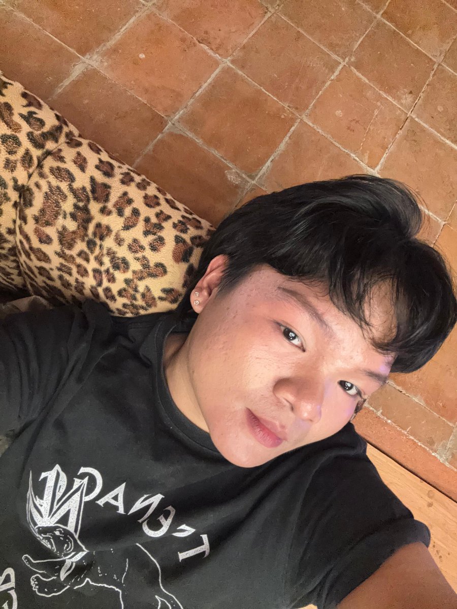 callmemeowcoco's tweet photo. [QUEER FRIENDSHIP APPLICATION] 😚

Name: Meow
Age: 26
Height: 165 cm 
Zodiac: Scorpio 🦂
Occupation: Data collection (anaknya di lapangan bgt hari-hari),  Freelancer as a Vocalist.

Domicile: Plat BH.
Funfact: Suka bgt dan melihara  kucing, tapi alergi akut dg hewan berbulu 😌🫠 https://t.co/tJ6juSnSrb