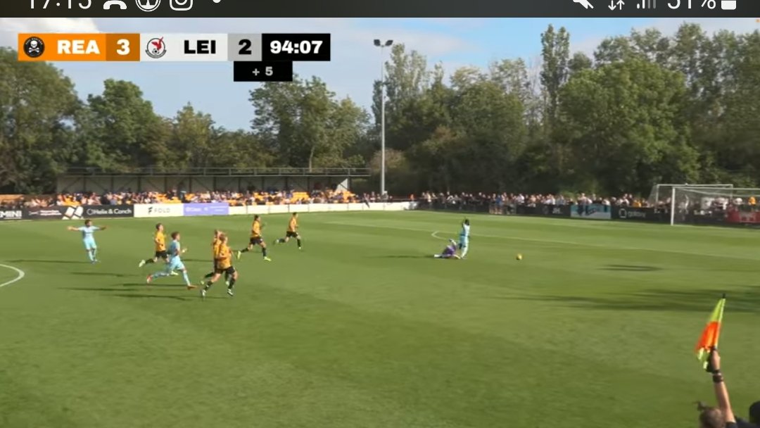 tommyc1587's tweet photo. Not DOGSO apparently. @SouthernLeague1 

Never mind suspending the keeper... suspend the ref.

Only the plus side at least he correctly identified that it was a back pass and overruled the offside flag. https://t.co/fOyzA2qNcZ