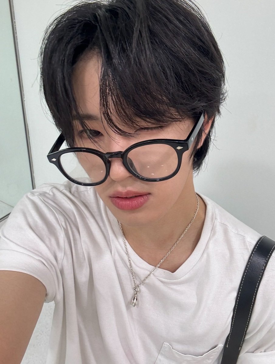 aennoharuto's tweet photo. 셀카 실력이 나날이 는다ㅜㅜㅜㅜㅜㅜㅜㅜ https://t.co/KhydduAAmz
