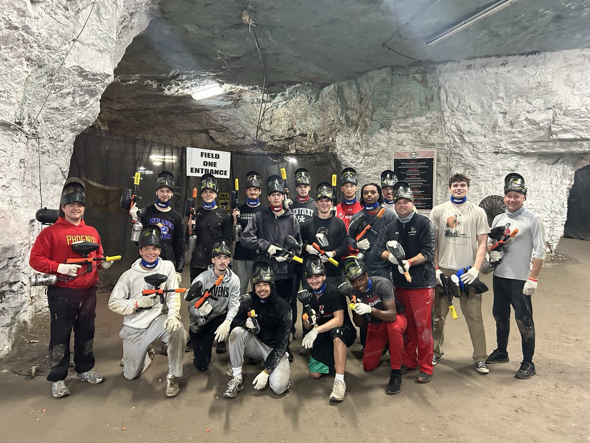 RavenMBB's tweet photo. We had a great time yesterday competing and bonding. Thanks to @jaegerspb for getting us set up. Paintball in the caves! https://t.co/p1YbqrH9mA