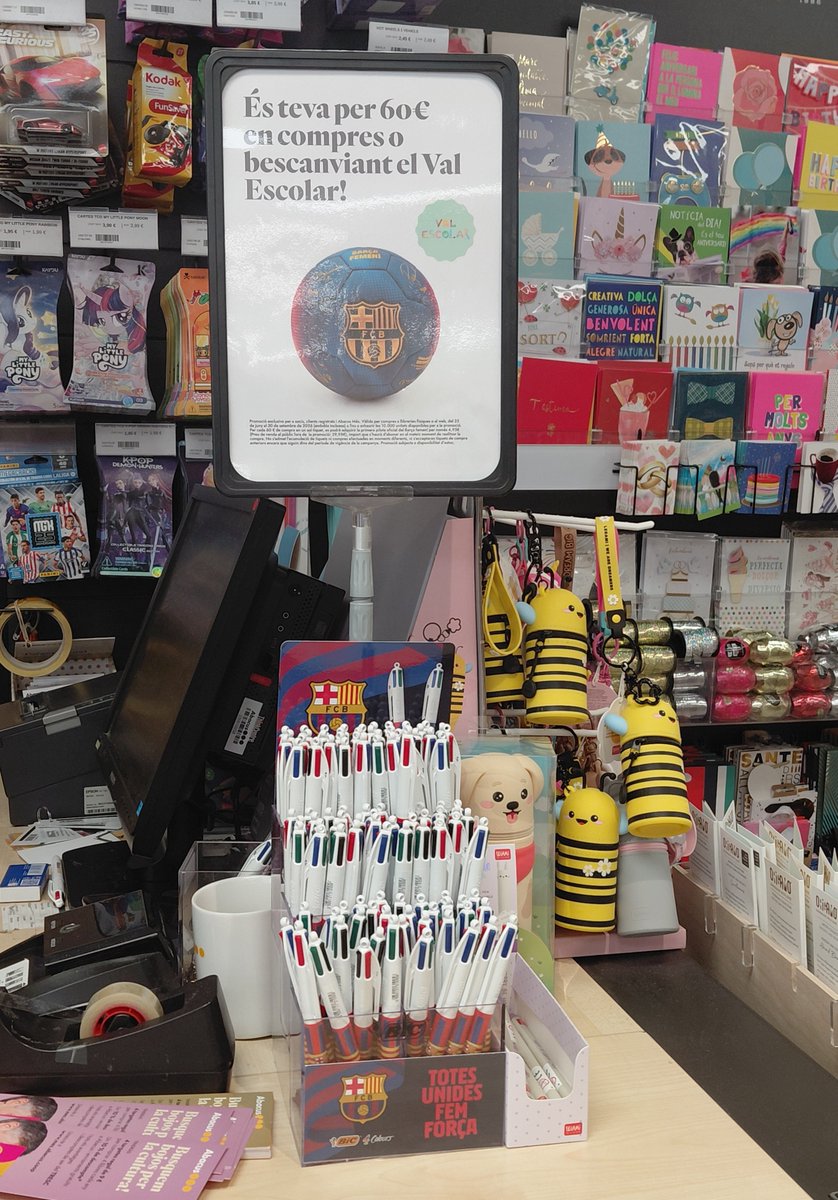 PerikosIndepes's tweet photo. Ara digueu-me que aquesta propaganda és gratuita. Farts del pensament únic pagat per tots. La nostra mainada ni s'adoctrina ni es compra a la vostra conveniència!  Catalunya és més que un Club! 
@educaciocat @AbacusCoop @gencat 
@govern @economiacat @xtec https://t.co/3NVF8y5TKY