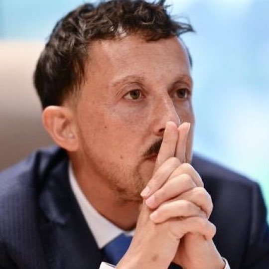 MassiliaZone's tweet photo. 🚨 Stéphane Richard :

"Est-ce que c'est la faute de Pablo Longoria ? Je ne sais pas.

Mais l'ancien modèle économique offrait des salaires démesurés."

[@Rothensenflamme] https://t.co/5Ve79SUuha