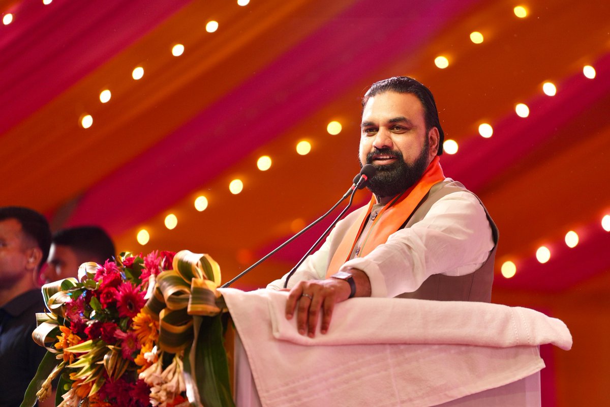 officecmbihar's tweet photo. इस अवसर पर माननीय मुख्यमंत्री जी ने कहा कि भगवान श्रीकृष्ण ने हमें अन्याय के विरुद्ध खड़े होने और उसके खिलाफ संघर्ष करने की प्रेरणा दी है। उनके जीवन और संदेश से हमें सत्य, न्याय और धर्म के मार्ग पर चलने की सीख मिलती है। https://t.co/vve03x5t36