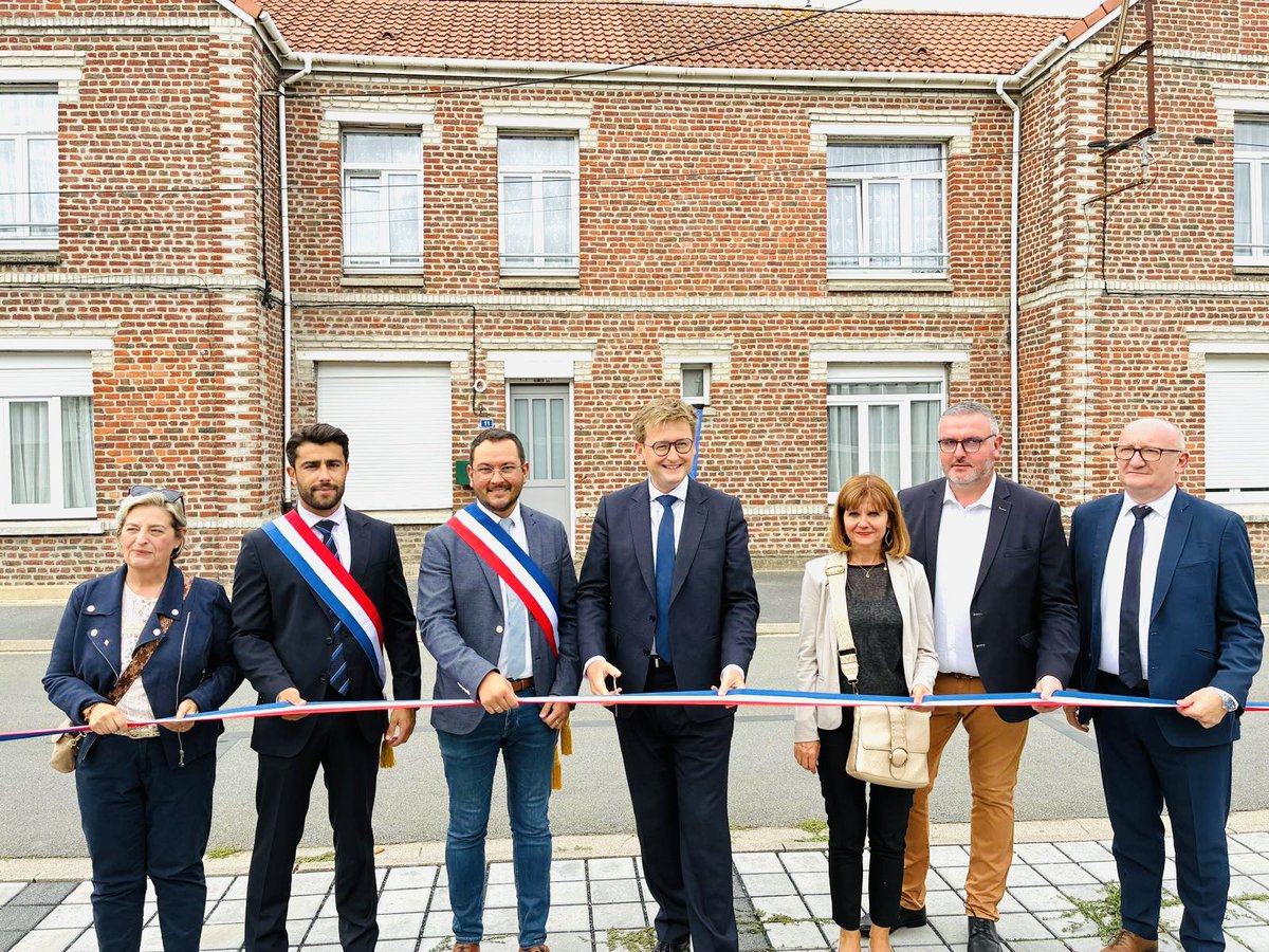 Image de Préfet Pas-de-Calais - #ERBM #BassinMinier

Je me suis rendu aujourd’hui à Harnes, dans la cité Bellevue ancienne, avec San