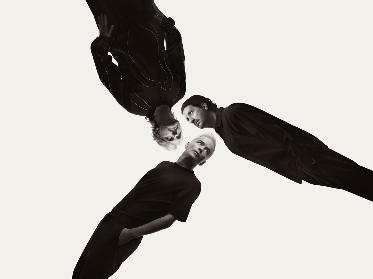 consequence's tweet photo. The Avalanches have revealed the tracklist for their new album No Bad Memories:

01. Bd-R
02. Together (feat. Nikki Nair, Jessy Lanza & Prentiss)
03. Xerox Altalink B8055 (feat. Ryoji Ikeda)
04. I Give Everything I Have 2 U (feat. Loaded Honey)
05. Every Single Weekend (feat. Jamie xx)
06. Friends Forever
07. Blue Shadows (feat. Karen O)
08. Logoland
09. Like Clockwork / Hit By Traffic (feat. Khadija Al Hanafi)
10. All The Time In The World (feat. Rivers Cuomo, Vegyn & Baby Marlboro)
11. 3D Glasses Not Included
12. Vida (feat. Erick the Architect)
13. Paradise Island (feat. Khadija Al Hanafi & Mike Patton)
14. Unicorn Quest™ (feat. Ryoji Ikeda)
15. Far Away (feat. John Glacier & Khadija Al Hanafi)
16. He Lives In The Old World ***
17. Can't Get Over Losing You (feat. Portraits of Tracy)
18. Watch Out! It's Cloudy (feat. Khadija Al Hanafi)
19. Highfield (feat. Panda Bear)
20. El Dorado TV Spot (feat. Haley Joel Osment) ***
21. Under Yr Power
22. SUV Heaven (feat. Khadija Al Hanafi)
23. One More Fantasy (feat. Carly Simon)
24. Break Out Corporate Tag (feat. Ryoji Ikeda & Portraits Of Tracy)
25. Magic Wand (feat. Barry Can't Swim)
26. Superfun!™ TV Spot (feat. Mike Patton & Haley Joel Osment)
27. No Bad Memories
28. Our Love Is Alive (feat. Suzanne Ciani & Barry Can't Swim)
29. Total Recall (feat. Mike Patton) ***
30. Final Credits (feat. Loaded Honey) (Loaded Honey Version) ***
31. The Pavements Light (feat. Haruomi Hosono)

*** Exclusive to Digital album
